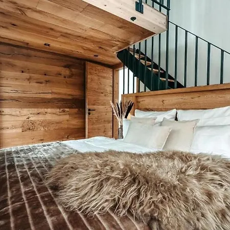 3bdr Splendid Chalet With Sauna And Hot Tub
